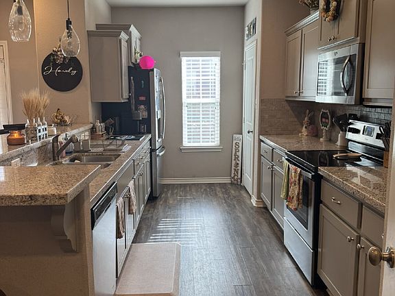 4th image of 3400 Summerway Dr #3400