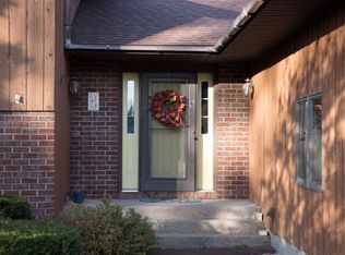 6 Mountain View Cir, Plattsburgh, NY 12901