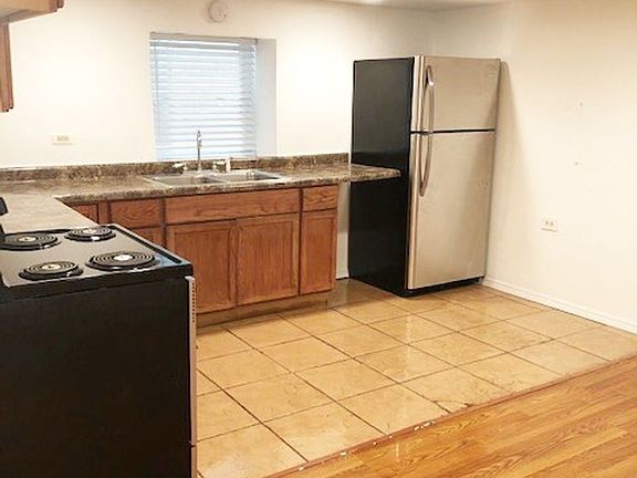 2nd image of 2617 W 24th St Unit 1R