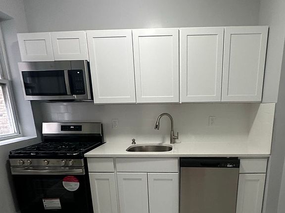 5th image of 912 90th St APT 12