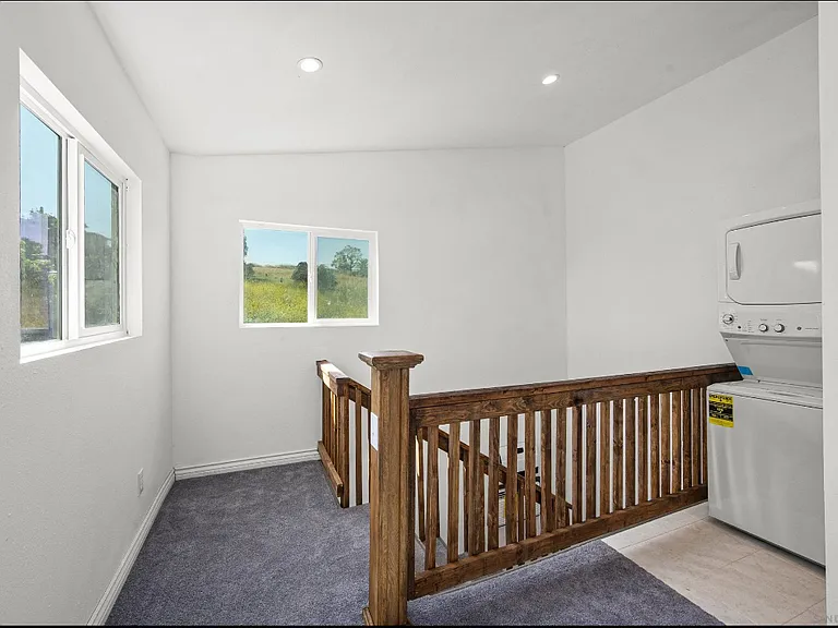 2038 Siegle Dr #B — Photo 5