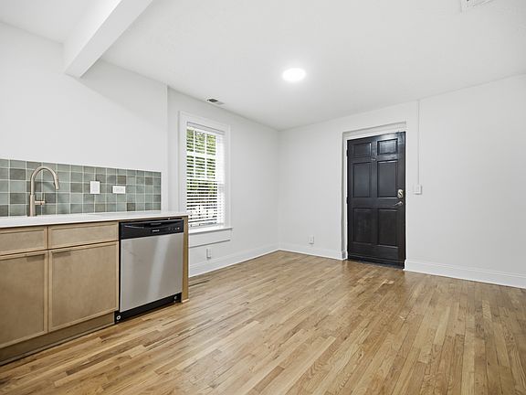 4th image of 425 N Highland Ave NE #429-9