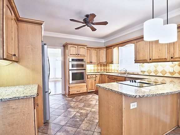 5th image of 1622 Wexford Dr