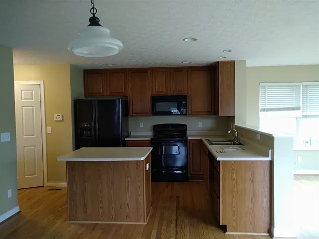 4402 Coveflower Ct — Photo 3