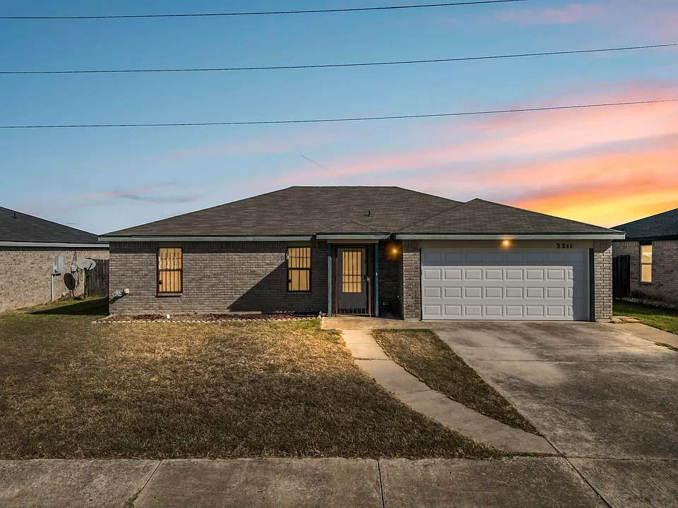 3211 Tom Lockett Dr