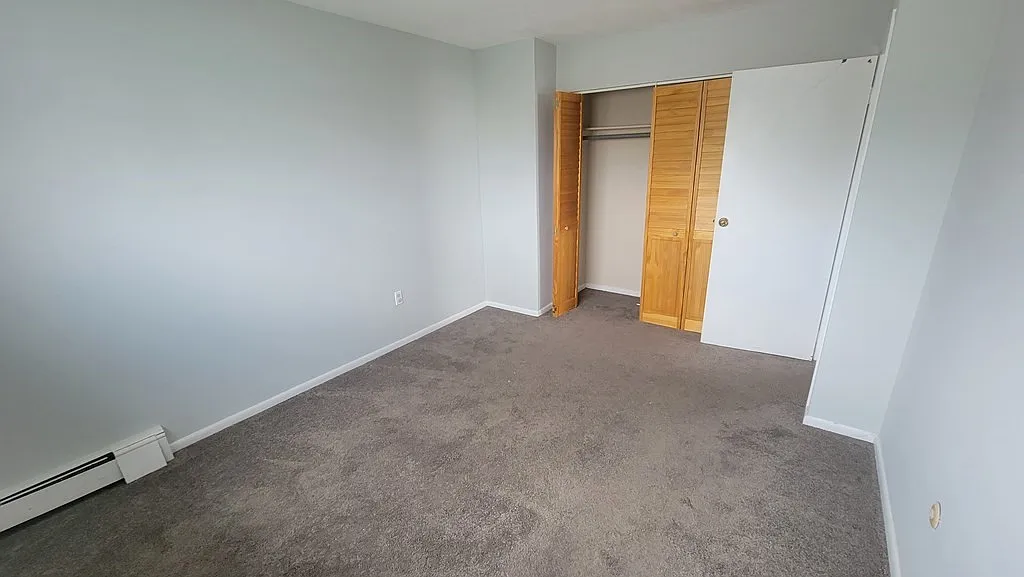 2 bed, 9999 sqft, $3,100 — Photo 4