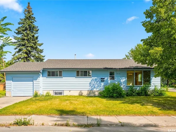 1401 10th STREET E, Saskatoon, SK S7H 0J4