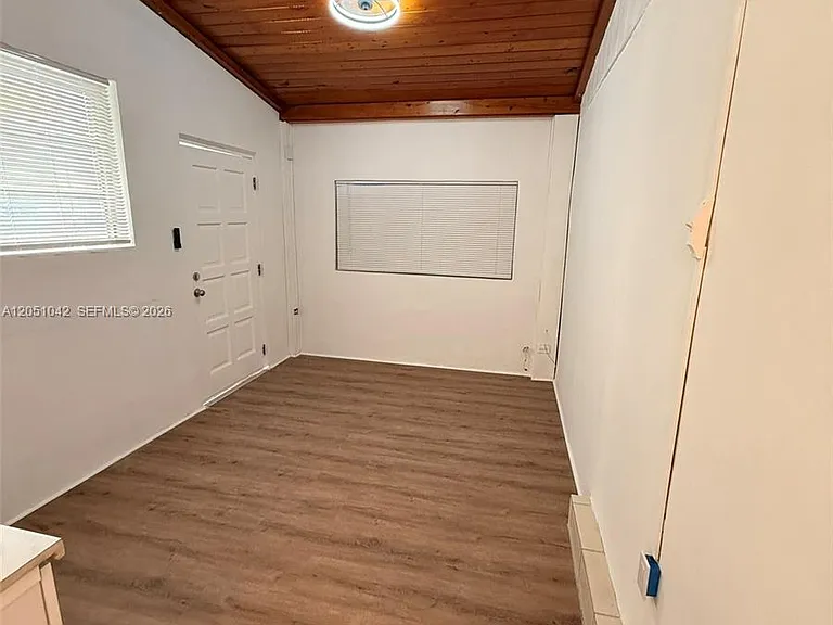 2750 SW 26th St #1 — Photo 1