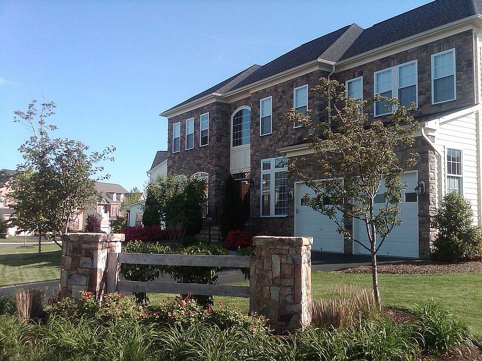 2nd image of 24959 Halite Dr