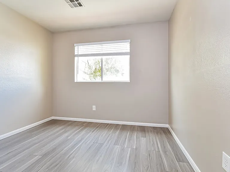 2306 Hollow Oak Ave — Photo 12