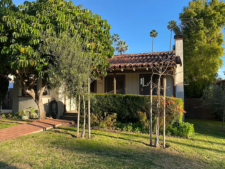 1418 Spazier Ave — Photo 3