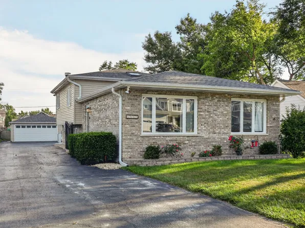 1017 Palmer St, Downers Grove, IL 60516