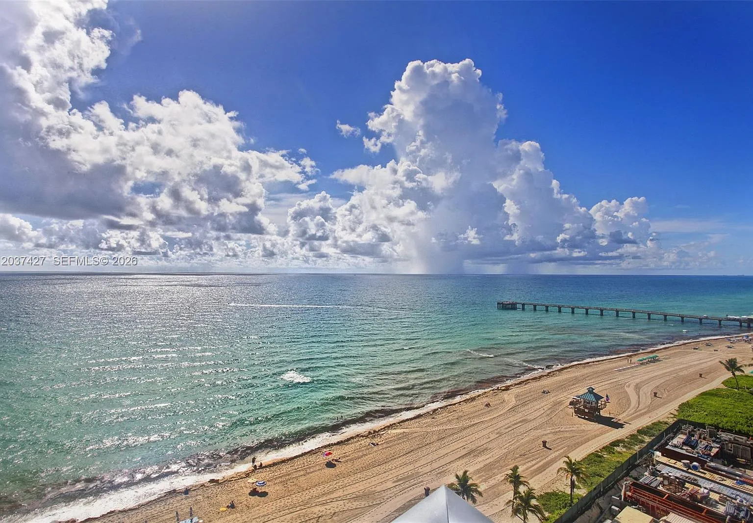 Jade Beach Condo — Photo 1