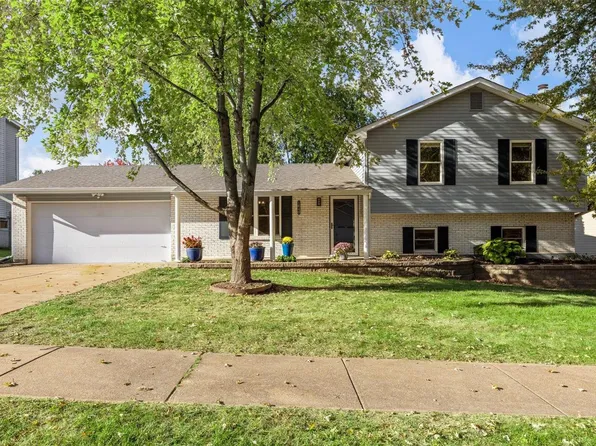 1640 Deergrass Dr, Saint Charles, MO 63303