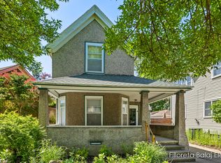 678 Lake Dr SE, Grand Rapids, MI 49503