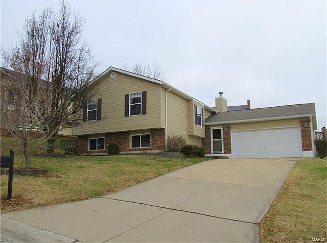 2nd image of 15 Mike Alan Dr