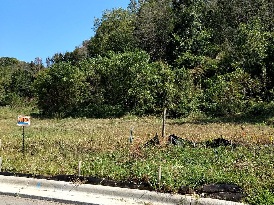 1st image of 564 Red Apple Dr
