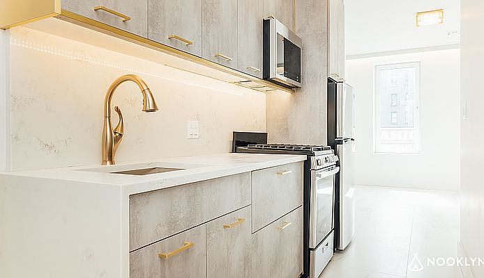 1st image of 130 Graham Ave #2E