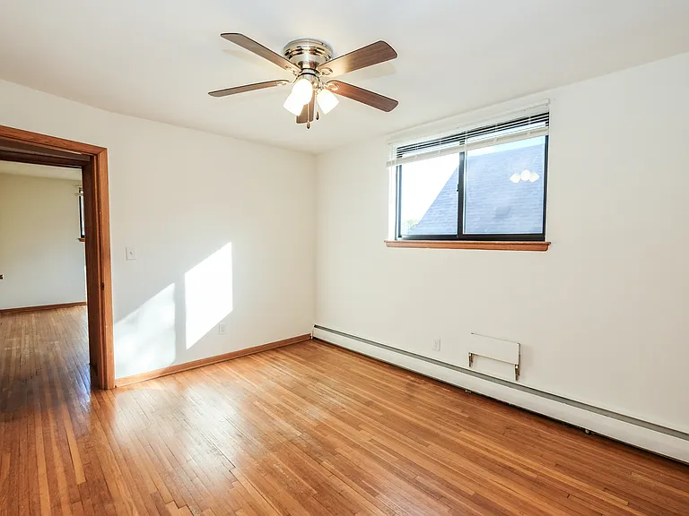 Randolph Apartments — Photo 41