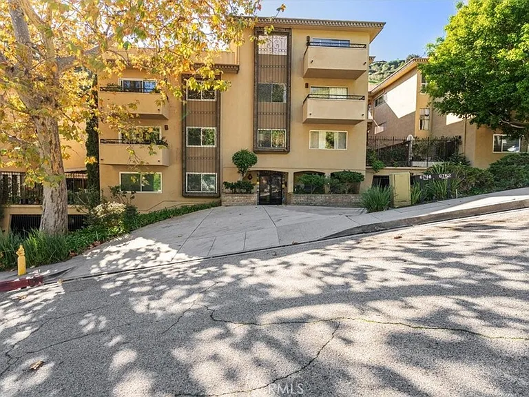 6752 Hillpark Dr #303 — Photo 25