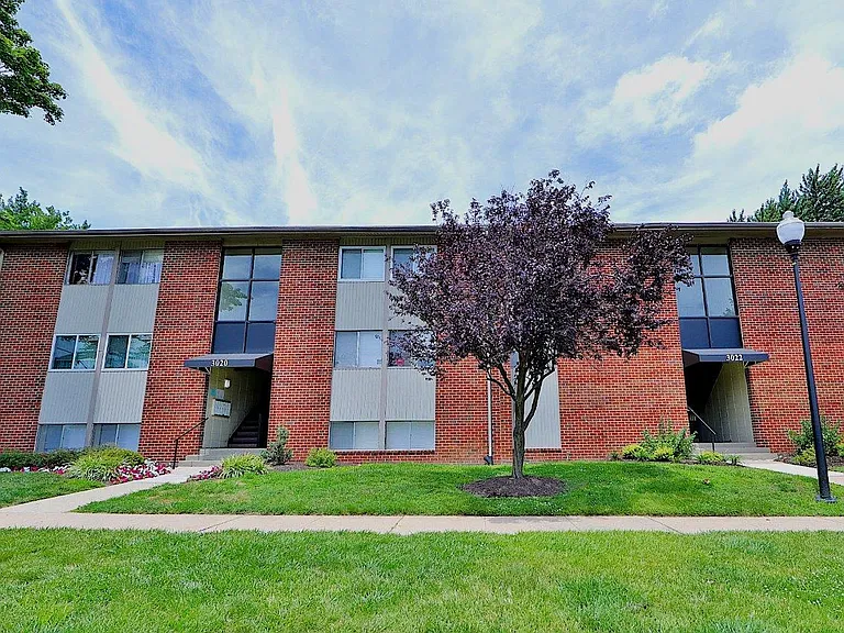 Charlesmont Apartment Homes — Photo 20