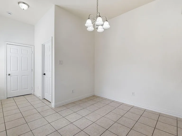 16023 Powder Springs Ln — Photo 23