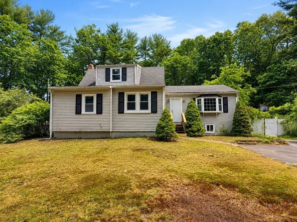 23 Cranberry Rd, Pembroke, MA 02359
