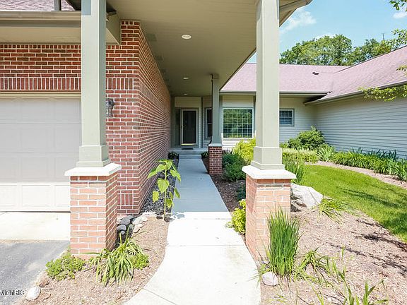 4th image of 2109 Lamberton Creek Ln NE #16