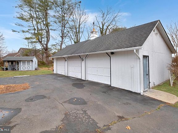 4th image of 504 Paige Dr