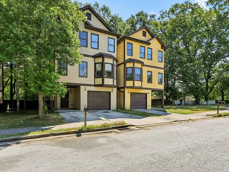 739 Prince Pl NW — Photo 7