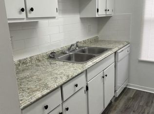 157 Perry House Rd, Fitzgerald, GA 31750