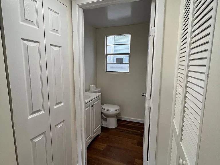 323 Almeria Rd #103 — Photo 12