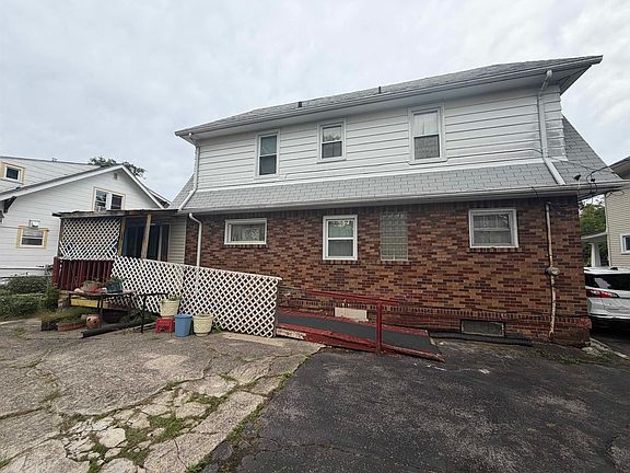 4th image of 1107 Welch Blvd