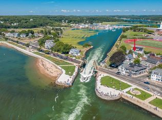 8 Perkins Rd, Gloucester, MA 01930