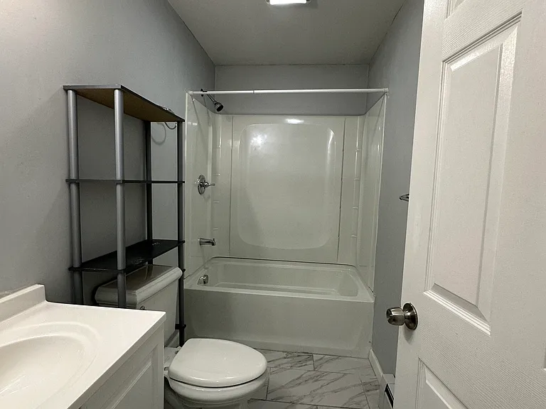 178 Martin St #3 — Photo 4