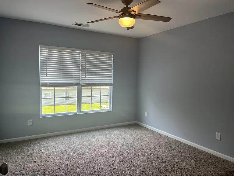 292 Mayfield Dr — Photo 9