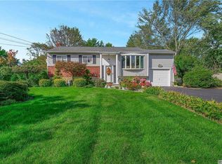 365 Town Line Rd, East Northport, NY 11731