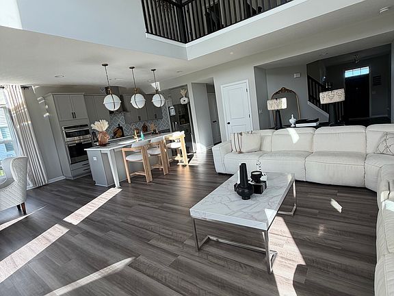 3rd image of 3353 Logsdon Loop