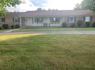 672 Breezy Ridge Rd, Woodlawn, VA 24381