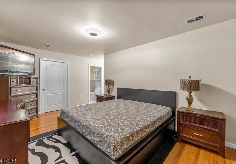 23 Chester Ave #2 — Photo 9