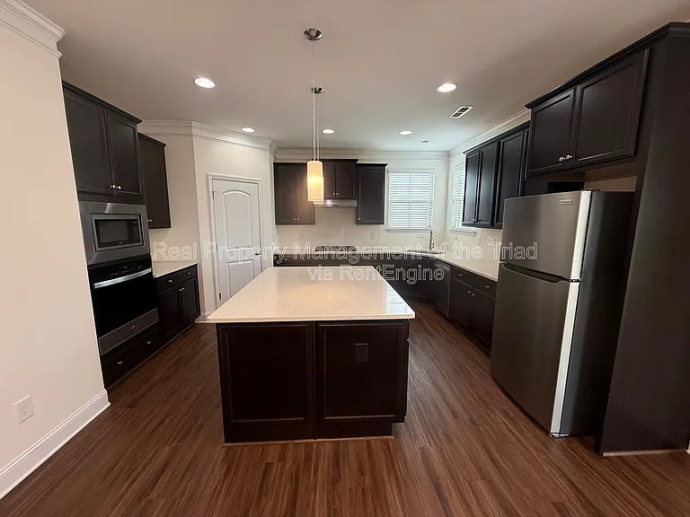 5741 Marblehead Dr — Photo 7