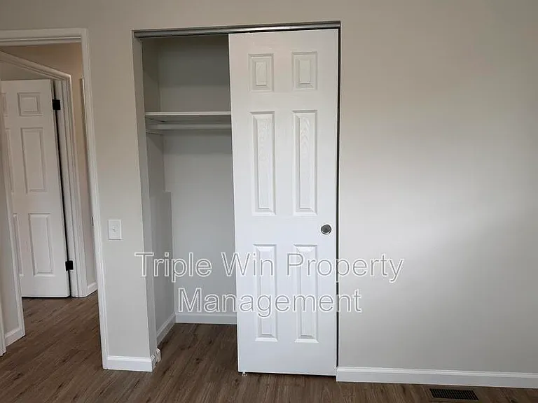 1315 Bobolink Dr — Photo 16
