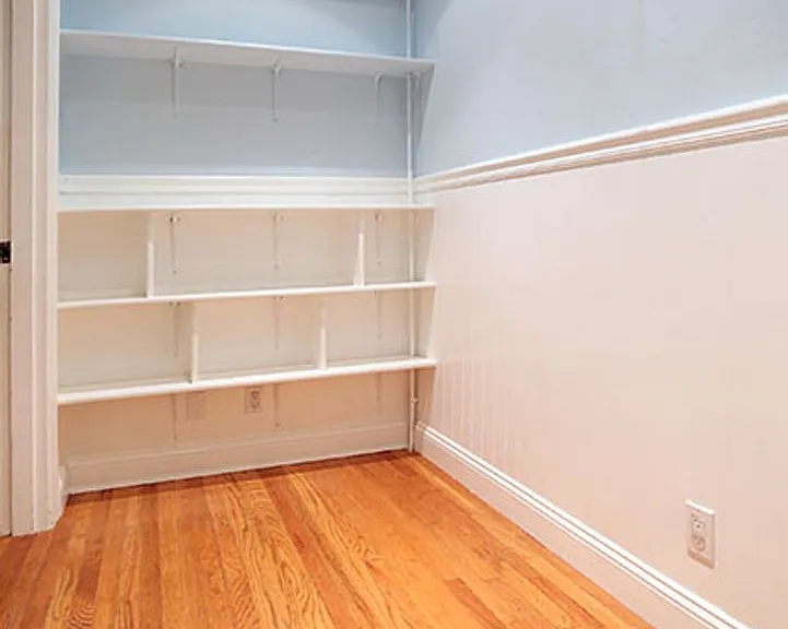2170 Filbert St — Photo 5
