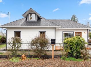 9325 NE Irving St, Portland, OR 97220