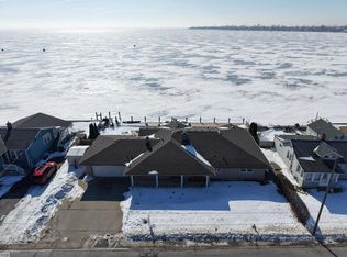 32680 S River Rd, Harrison Township, MI 48045