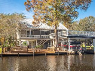 20490 Johnson Dr, Springfield, LA 70462