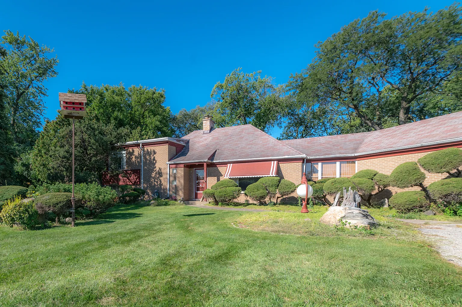 5616 East Ave photo 1