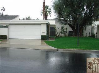 1975 Grand Bahama Dr E, Palm Springs, CA 92264