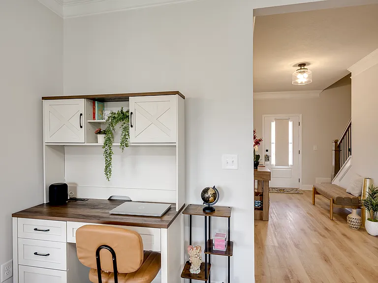 4061 Cottingham Way — Photo 8