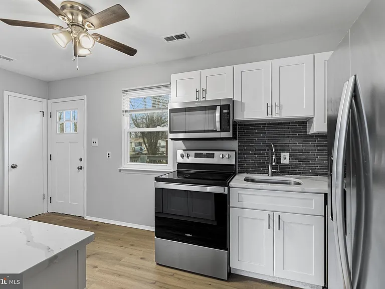 341 Clarkson St — Photo 11